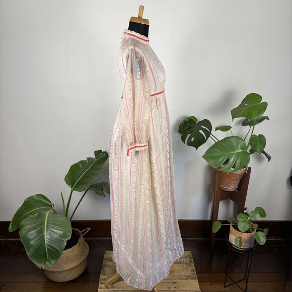 Vintage 1970s Lorrie Deb Floral Lace Victorian Prairie Dress, Gunne Sax Style - Picture 9 of 16